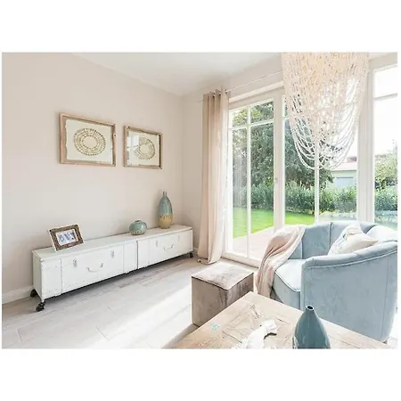 Holiday home One-bedroom Zingst